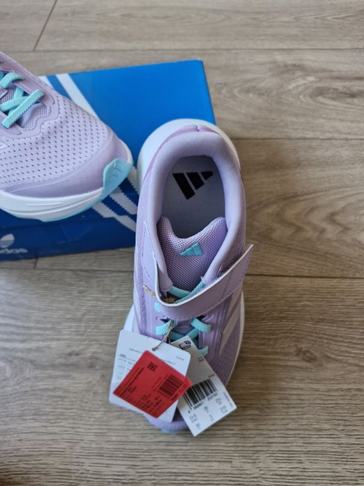 Кроссовки на девочку адидас 35 размер