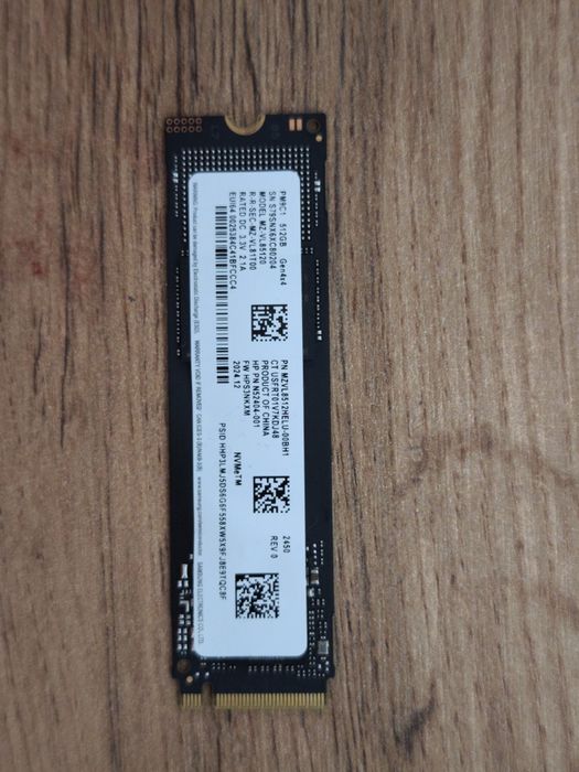 Продам nvme SSD M2 Samsung на 512 Гб.