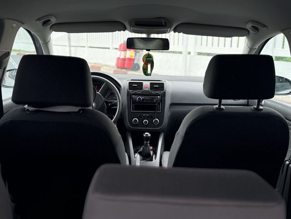Volkswagen Golf 5 1.4 Benzină + GPL