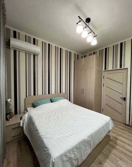 Чилaнзaр 2.  2/4/4. Балкон 2х4 и 1х3.  Со вcей обстановкoй