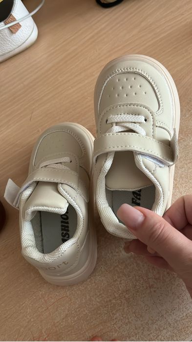 кроссовки летние