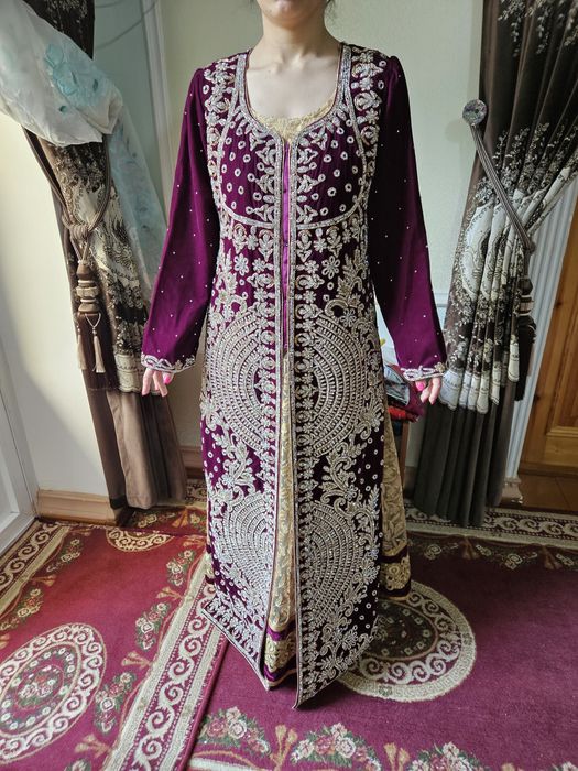 Келинлар либоси, ансамбль