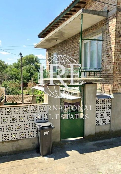 Продава се Къща в Белослав - 105 кв.м за 559 €/кв.м - Снимка #2