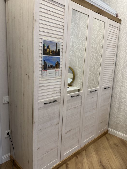 Шкаф распашной продам