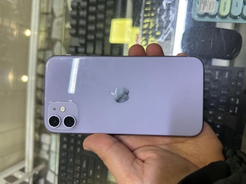Iphone 11 на 256GB, akb 82%