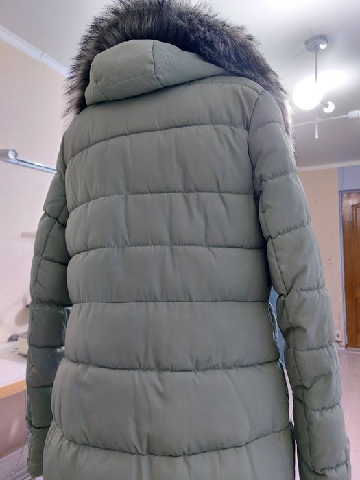 Продам пуховик в отличном состоянии, одевали пару раз