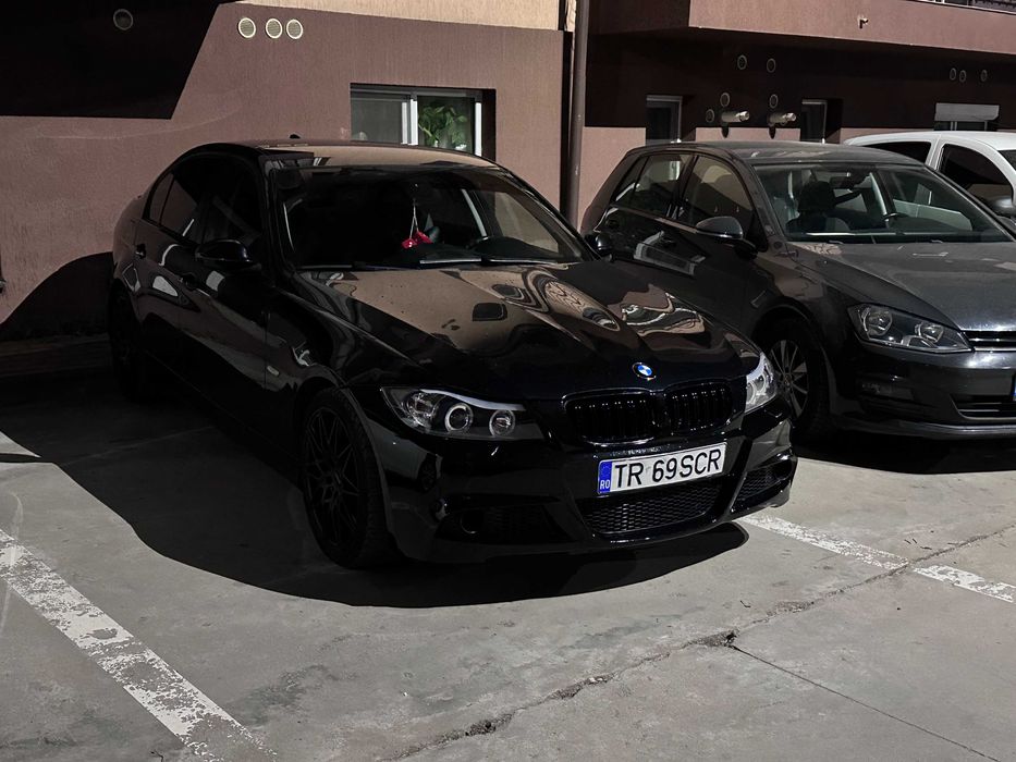 Vand BMW Seria 3 | 215 CP (Stage 1) | M Pachet | 2 Seturi jante