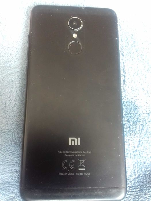 Телефон Xiaomi  REDMI 5