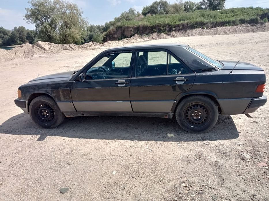 Продам мерс 190 ретро