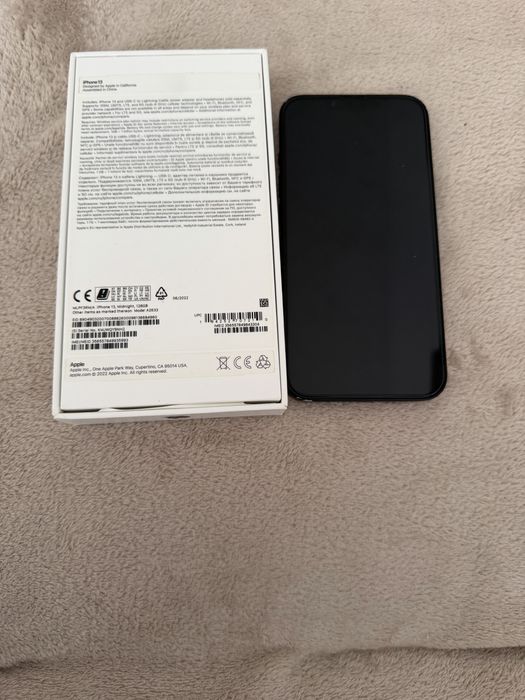 iPhone 13 128 GB culoare negru impecabil