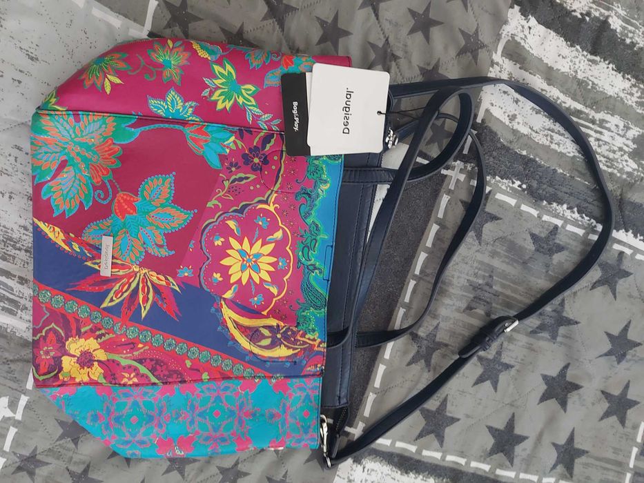 Чанта desigual нова