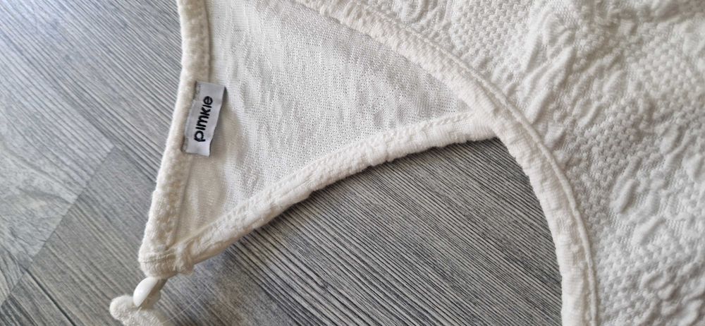 Лятна рокля с отворен гръб