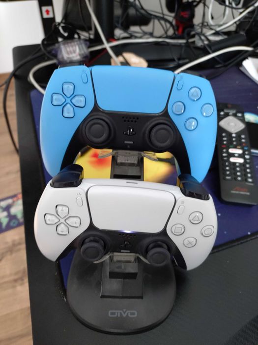 Vând PlayStation 5 varianta cu disc