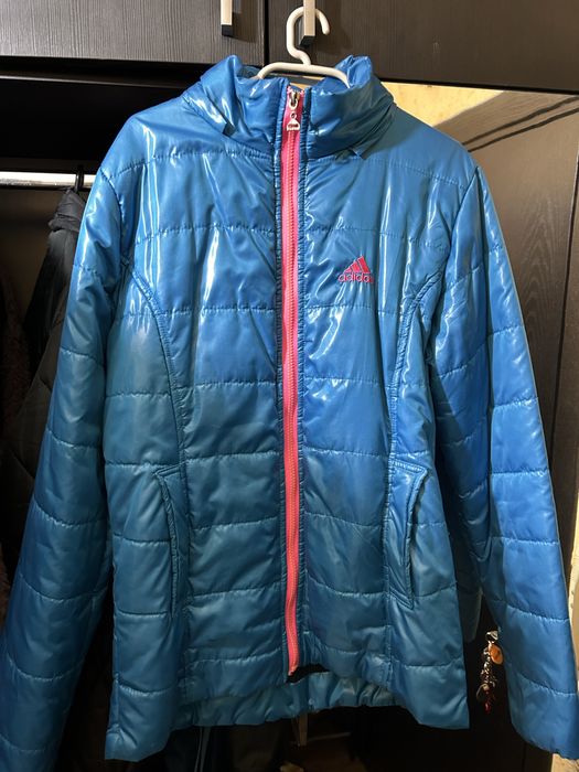 Зимно дамско яке Adidas, размер L/XL