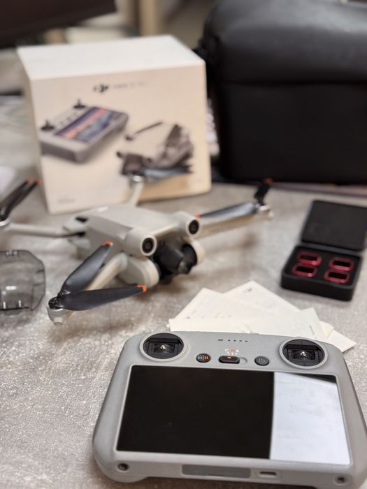 Дрон DJI Mini 3 Pro белый + DJI RC