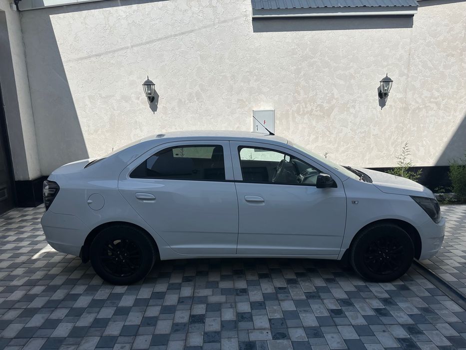 Chevrolet Cobalt 2025 — 3