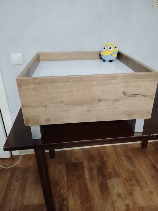 Продам столик с подсветкой для рисования песком