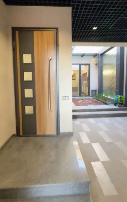 Srochno Olmazor 2 ta yonma yon kattej sotiladi