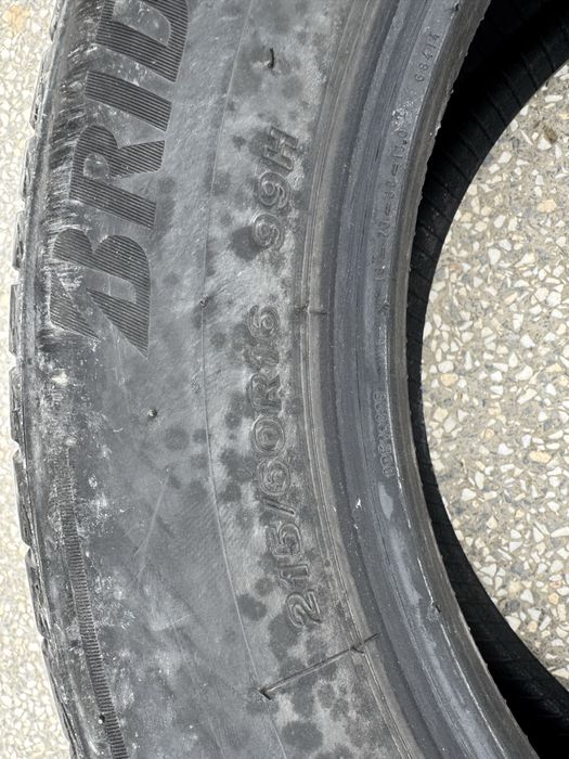 2 броя летни гуми Bridgestone 215/60/16 99H