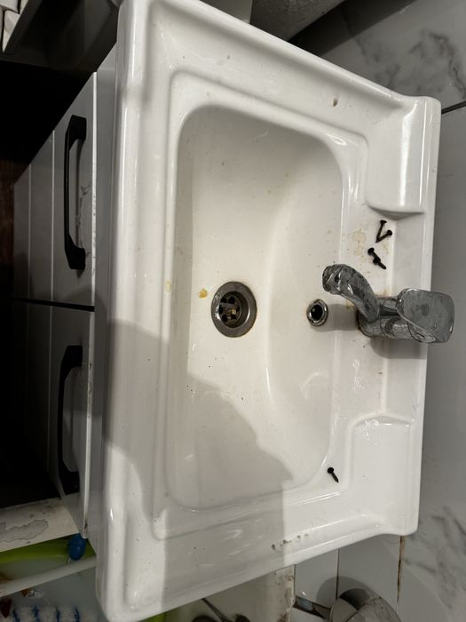 Комод в ванную раковина