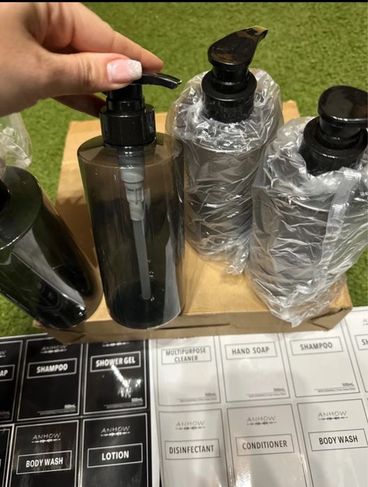 Set 4 recipiente cu pompita