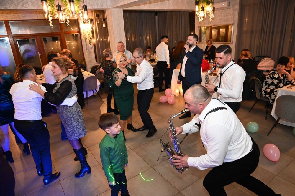 Formatie muzica si dj- Evenimente: Nunti, botez, revelion, petreceri