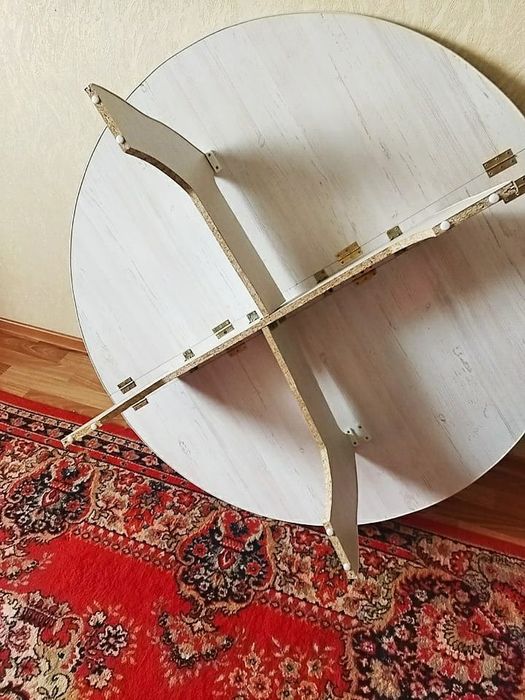 Продам стол казахский