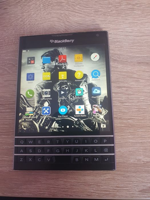 BlackBerry Q30 Passport