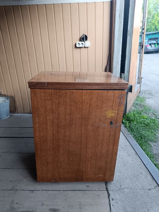 Продам машинку швейную