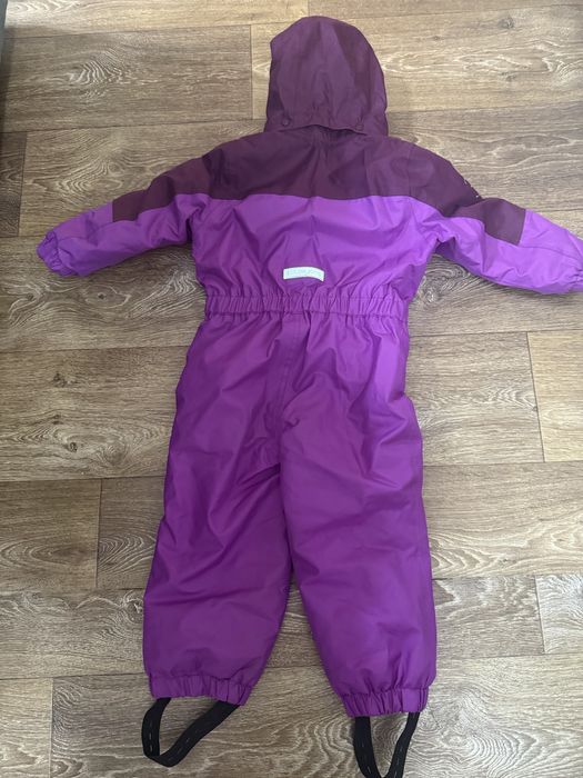 Продам комбинезон для девочки