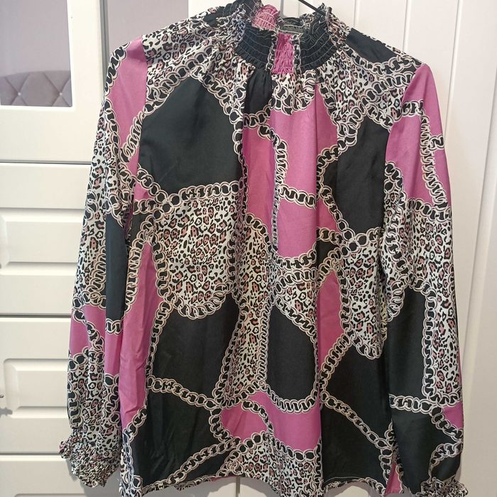 Продавам блуза от SHEIN М размер