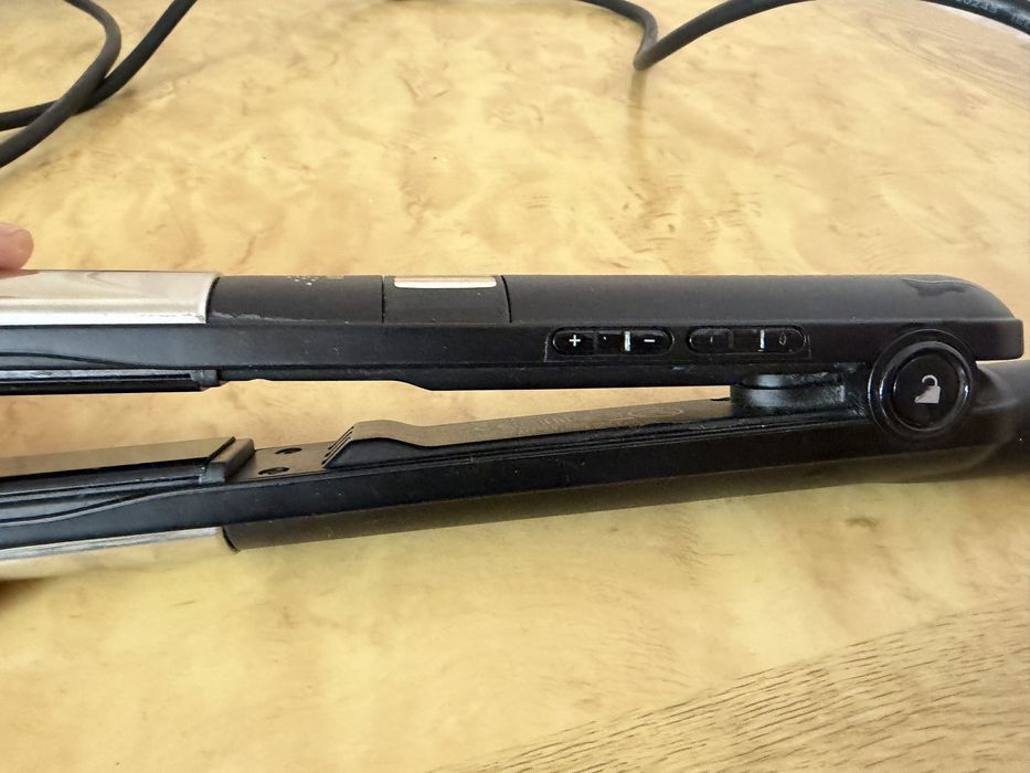 Выпрямитель для волос