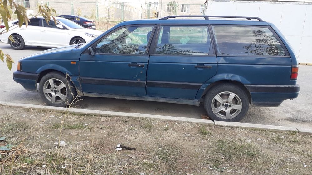 Volkswagen Passat 1991 г.