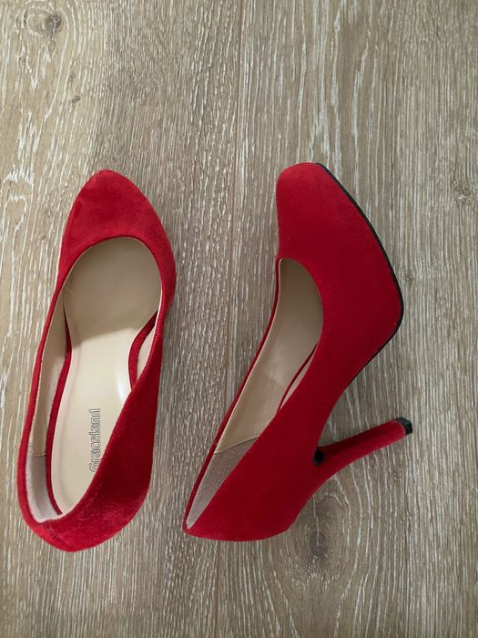 Pantofi cu toc eleganti