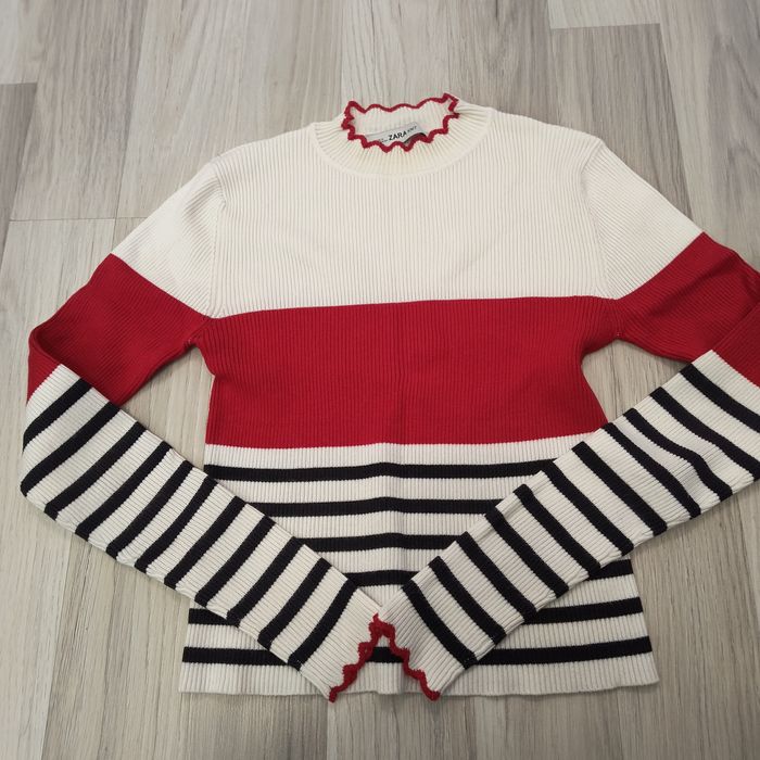 Bluza Zara, S, se potrivește și M, ca nouă