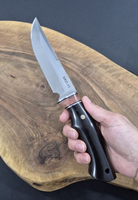 Ловен нож с кожена кания LN404