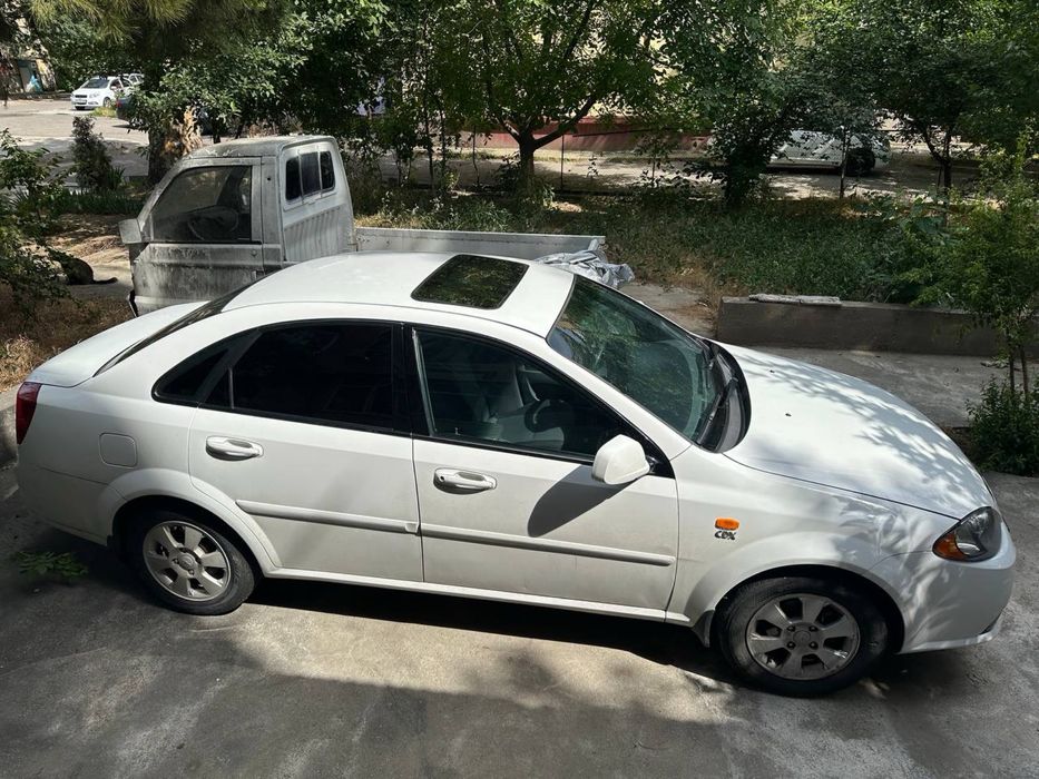 Продаётся автомашина жентра