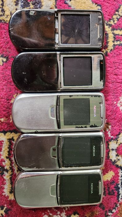 Nokia 8800 lar Zapchastga