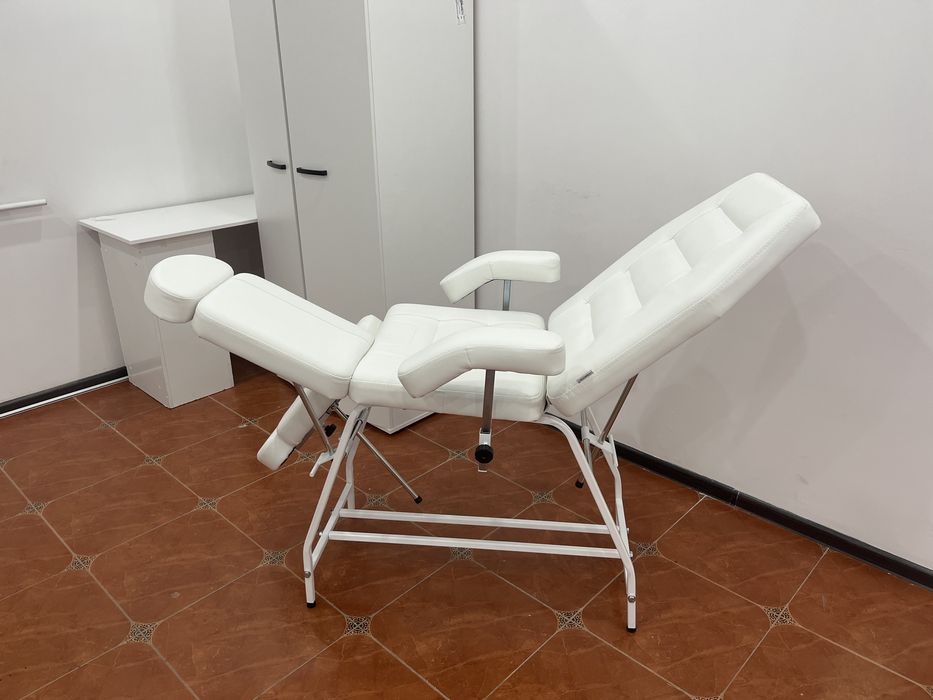 Продам кушетку косметолог педикюр