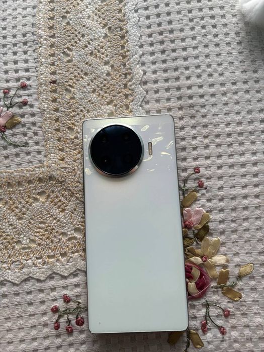 Tecno Spark 20 pro plus