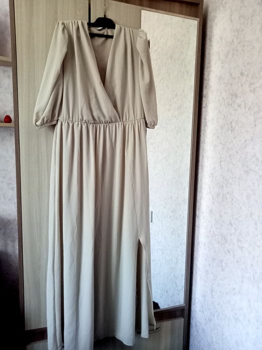 Платья в идеальном состоянии б/у