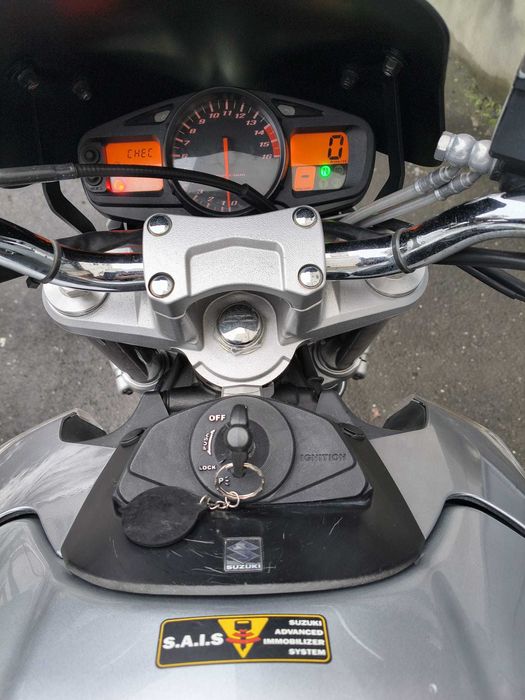 Suzuki GSR 600 Impecabil, Top case, Side case