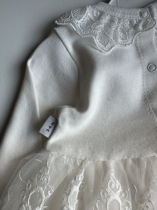 Детска рокля с дантела