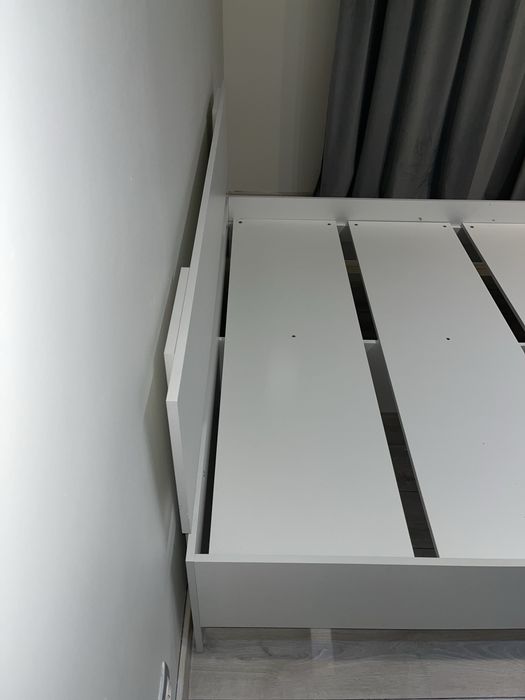 Кровать 208х160 и 2 тумбочки
