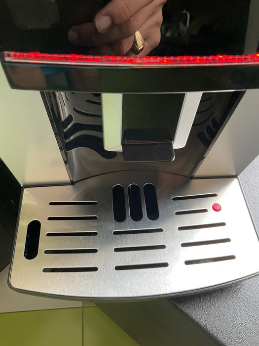 Кафеавтомат кафемашина Acopino Vittoria с тъч дисплей кафемелачка