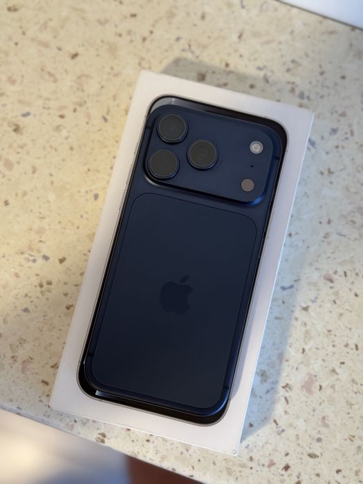 iPhone 17 Pro 5G, 256GB, Deep Blue