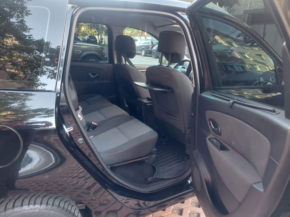 Renault Grand Scenic• An 2013 E5 •Motor:1.2 Tce  Turbo Benzină •Unic proprietar •