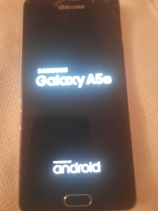 Продаётся сасмсунг а5