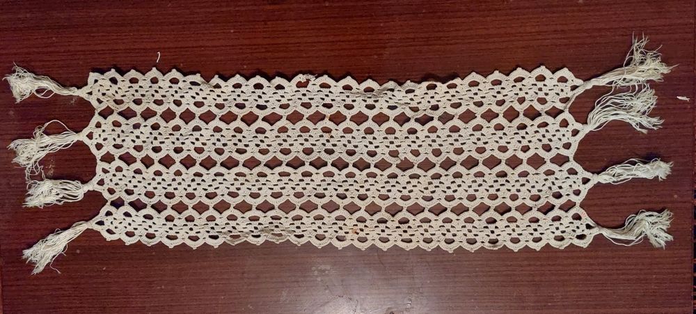 Продавам ръчно изработени битови разкошни карета,  бродирани на една