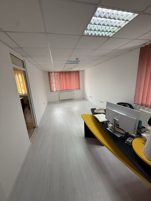 Inchiriez spatiu birouri zona Platinia